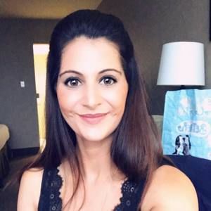 Meet your Posher, Roxi